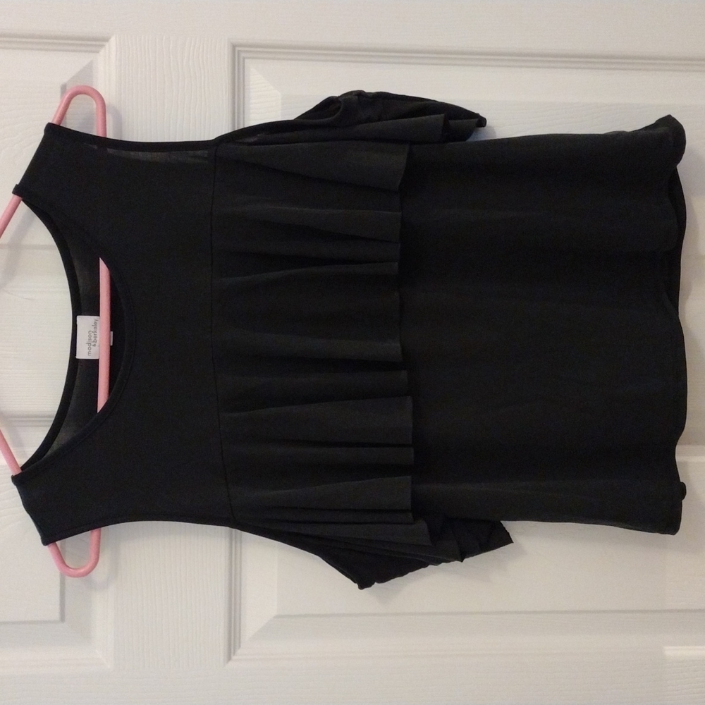 Madison & Berkeley EUC cold shoulder short sleeve flounce top